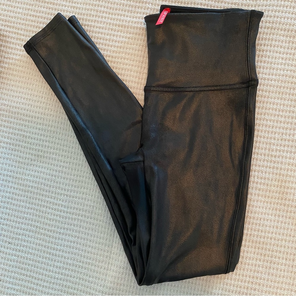 SPANX sleek faux black leather finish leggings size small
